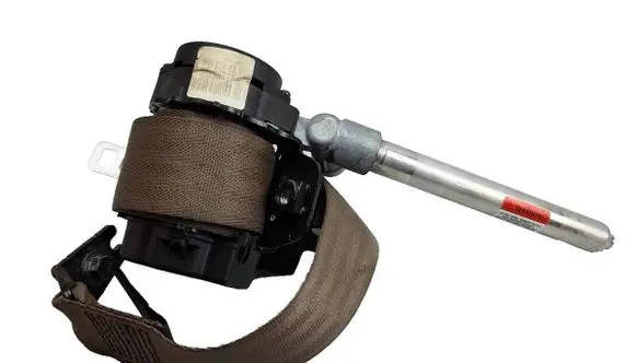 Volvo V70 Rear seatbelt 39859388