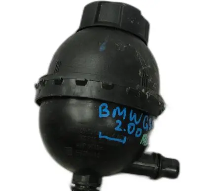 BMW 5 G30 G31 G38 Coolant expansion tank/reservoir 7604431