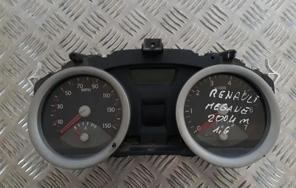 Renault Megane II Speedometer (instrument cluster) 8200306557 35110419