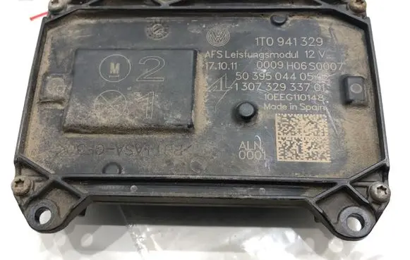 Volkswagen PASSAT CC Voltage converter/converter module 1T0941329