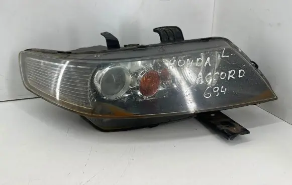 Honda Accord Headlight/headlamp P2929 12V5SWH1C24 8554