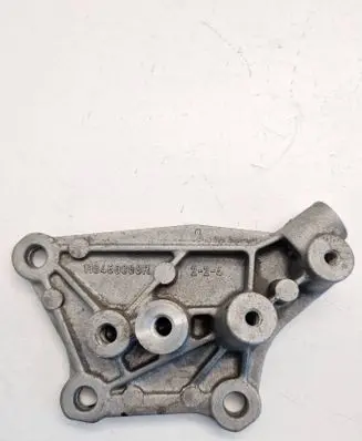 Renault Captur Engine mounting bracket 110460088R