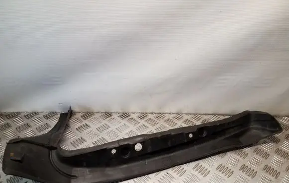 Fender end trim