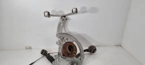 BMW X5M F85 Front wheel hub spindle knuckle 6773784 16198510 6864822