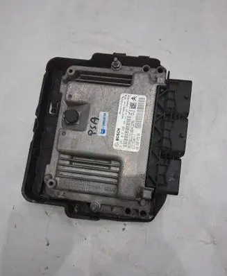 Peugeot 208 I Engine control unit/module ECU 9805947580