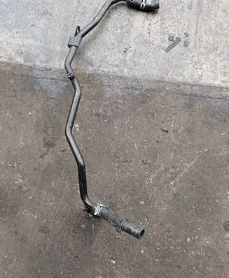 Land Rover Discovery 4 - LR4 Engine coolant pipe/hose AH2218B402AB