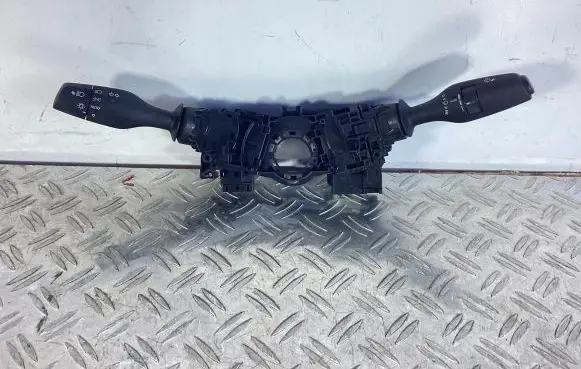 Lexus RC Wiper turn signal indicator stalk/switch 17F744 17F773