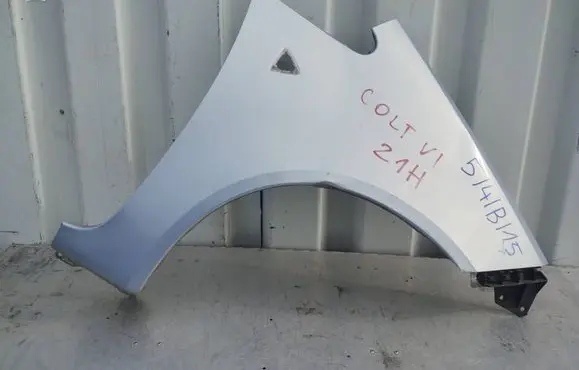 Mitsubishi Colt Fender 54B14