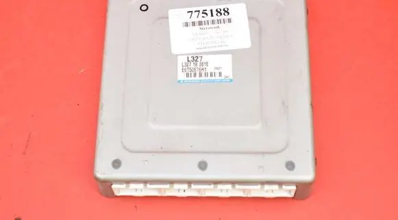 Mazda 626 Engine control unit/module ECU L32718881E