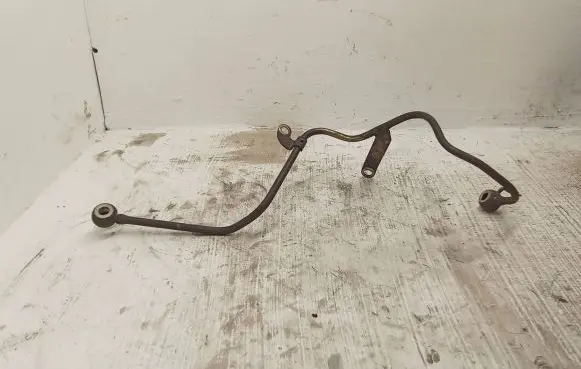 Toyota Corolla Verso E121 Fuel injector supply line/pipe 