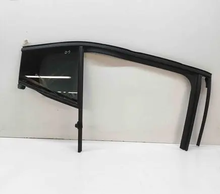 Peugeot 408 II Rear side window 9843132480