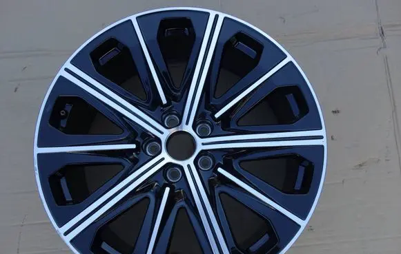 Audi Q4 e-tron R20 alloy rim 82A601025K