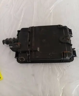 Volkswagen PASSAT B5.5 Other engine bay part 236589