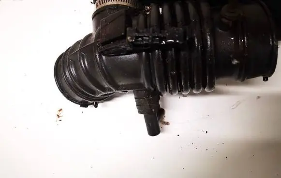Nissan Primera Air intake hose/pipe bm500