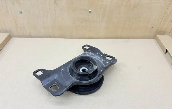 Ford C-MAX II Engine mount bracket 5N517M121