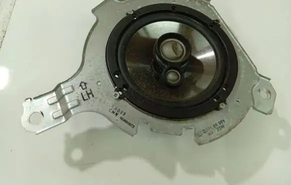 Mazda 2 Front door speaker 