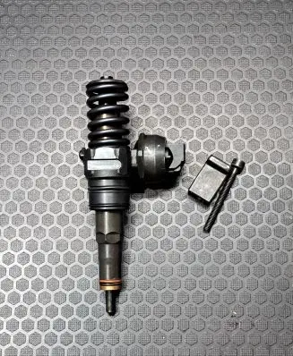 Volkswagen Phaeton Fuel injector 07z130073H