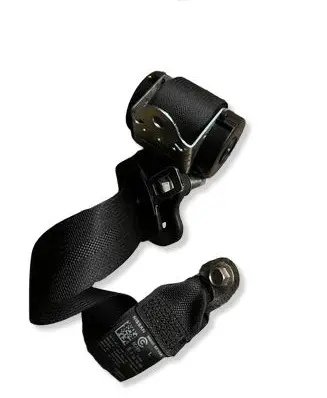 Nissan Juke I F15 Rear seatbelt 630748200A G047700B151214