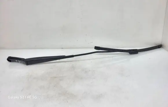 Volkswagen Golf VII Front wiper blade arm 5G1955410