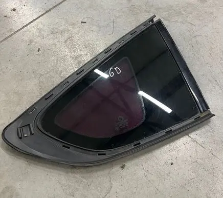 BMW 5 GT F07 Rear side window 7197898 17713010S