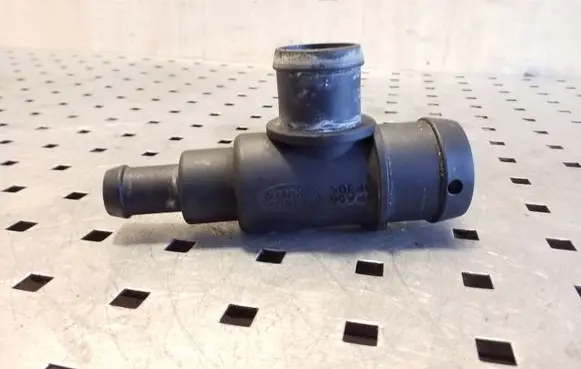 Land Rover Range Rover Sport L320 Engine coolant pipe/hose 6H428K515AA
