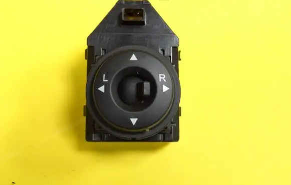 KIA Ceed Wing mirror switch 457480