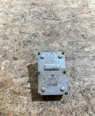 Mercedes-Benz E W211 Headlight ballast module Xenon a0028202426 00827900