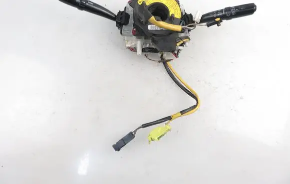 Subaru Impreza II Wiper turn signal indicator stalk/switch 83111FE27