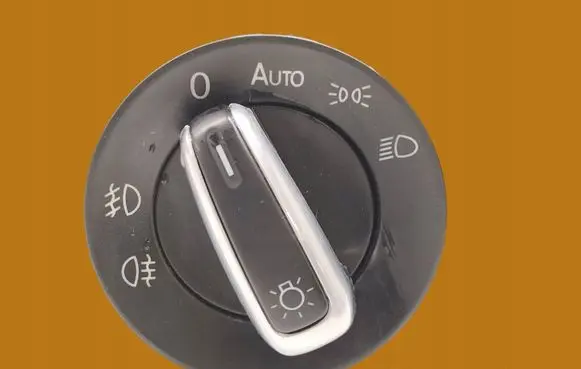 Volkswagen Golf V Light switch 