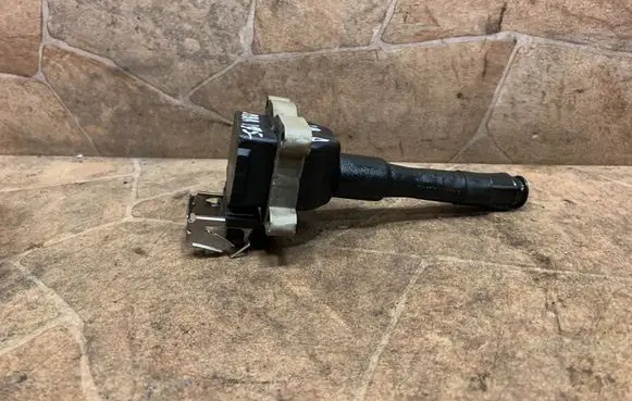 BMW 5 E34 High voltage ignition coil 1703359