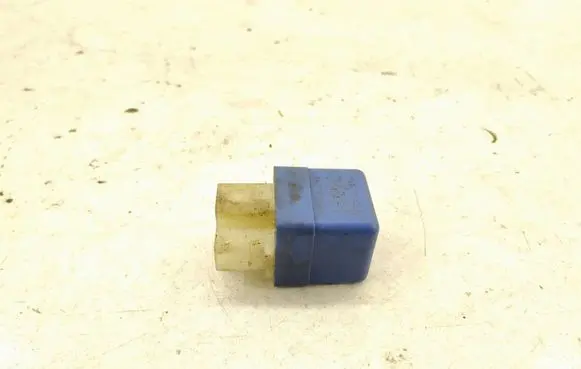 Nissan Primera Cruise control relay 2523079981