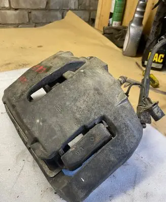 Audi A8 S8 D3 4E Front brake caliper 069R4