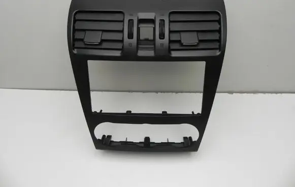Subaru Forester SH Radio/GPS head unit trim 66110FJ010 I6786