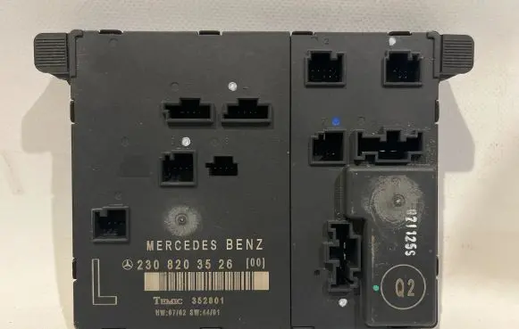 Mercedes-Benz SL R230 Door control unit/module 2308203526 A2308203526