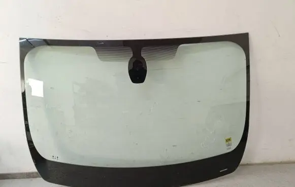 Renault Trafic III (X82) Front windscreen/windshield window 43R000387