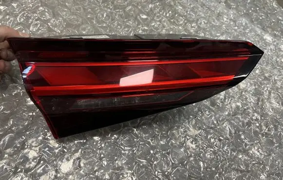 Audi A5 Tailgate rear/tail lights 8W6945093AB 8W6945093