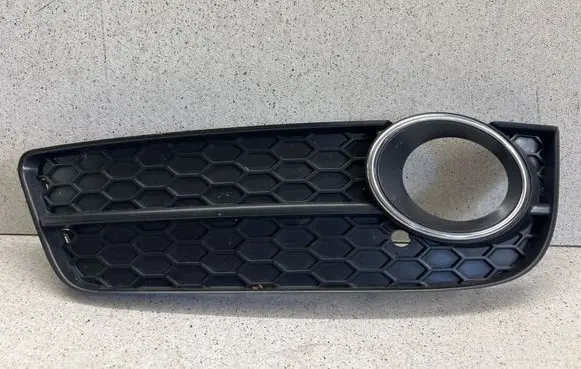 Front fog light trim/grill