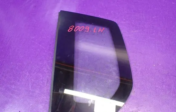 Mazda 323 F Rear side window