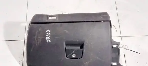 Volvo V50 Glove box 8626141 3865