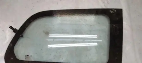 KIA Carnival Rear side window