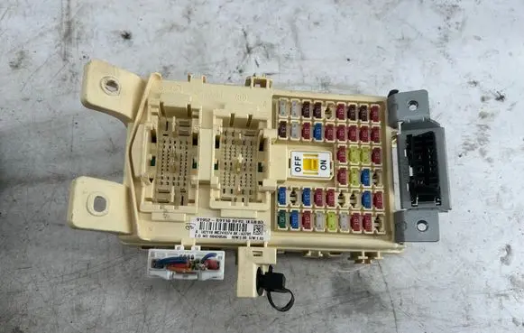Hyundai i10 Fuse module HB4D0586 91952B9110 MC240374