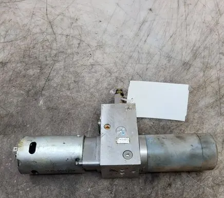 Opel Insignia A Tailgate hydraulic pump motor HB80006021C 1090096 3L2143