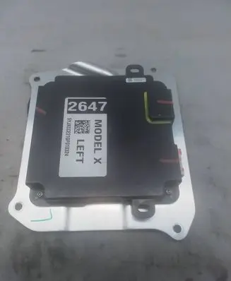 Tesla Model X Door control unit/module 103722210c