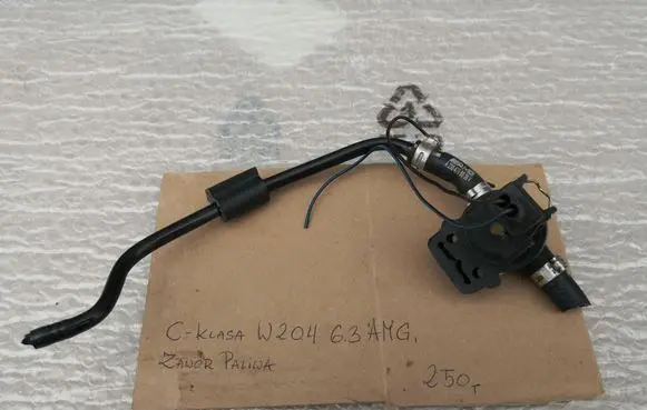 Mercedes-Benz C AMG W204 Vacuum valve 