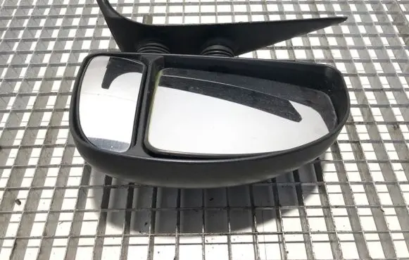 Front door electric wing mirror