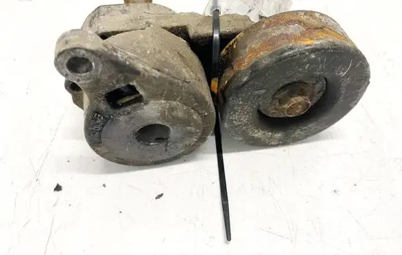 Mitsubishi Outlander Generator/alternator belt tensioner