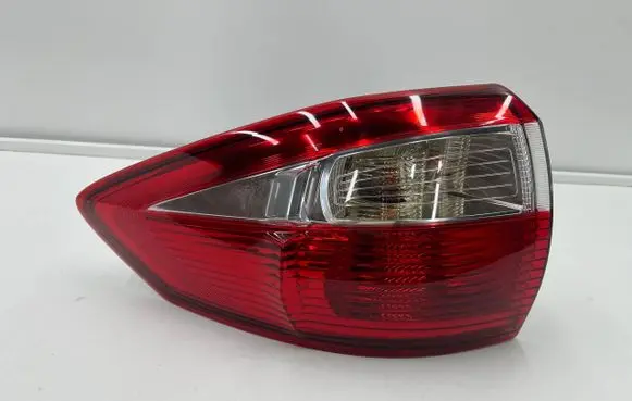 Ford C-MAX II Rear/tail lights AM5113405BF