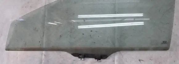 Honda Civic Front door window glass four-door