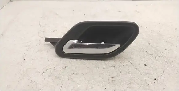 BMW 5 E39 Front door interior handle 8226049