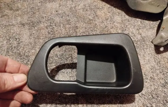 Nissan Qashqai Rear door handle cover 82682JD00A